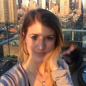 Meet your Posher, Rebecca